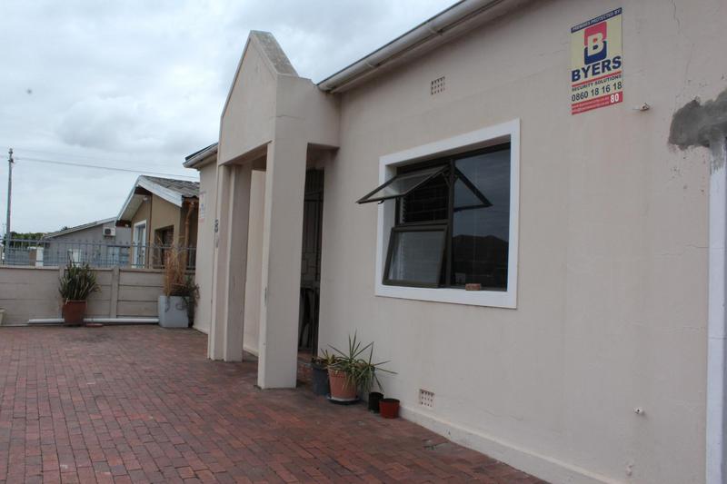 5 Bedroom Property for Sale in Churchill Estate Western Cape
